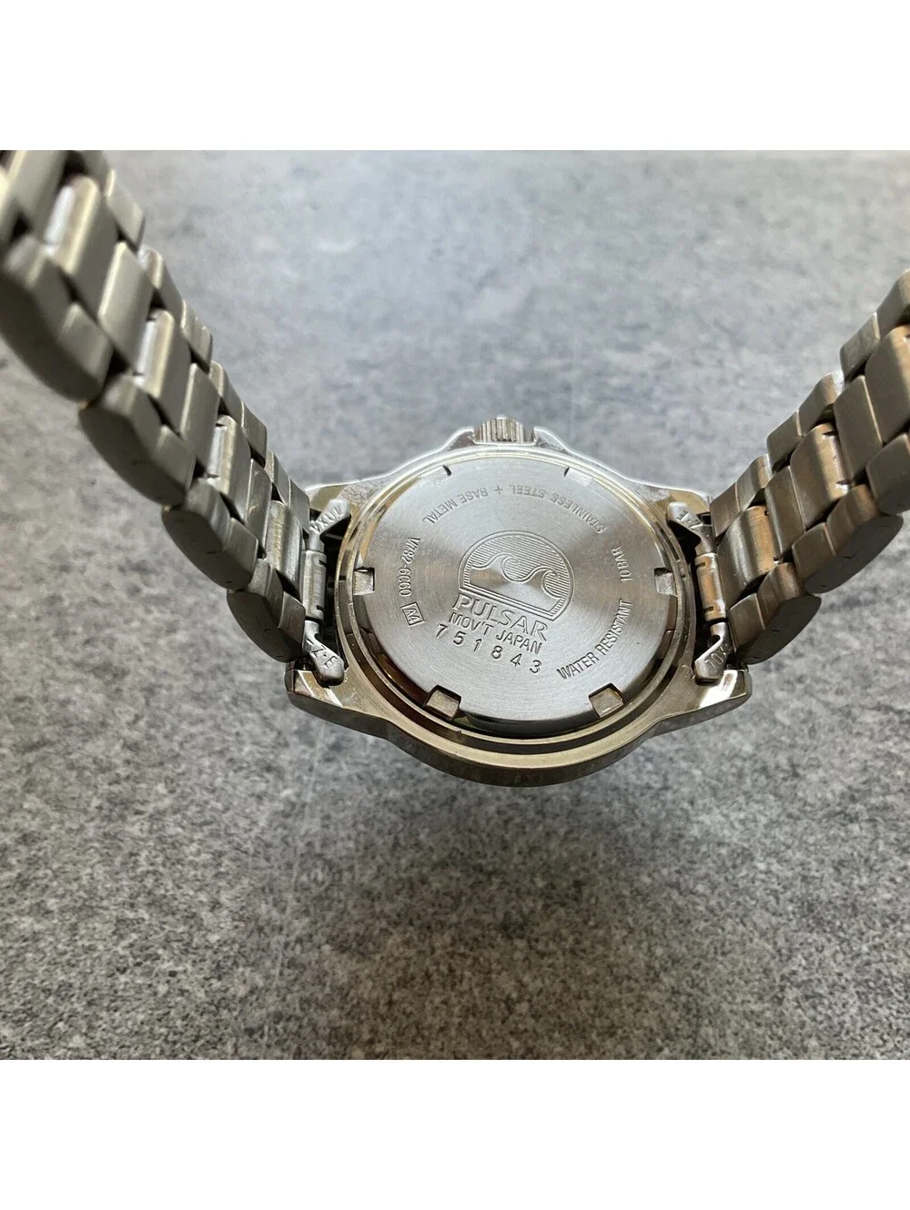 Pulsar quartz diver